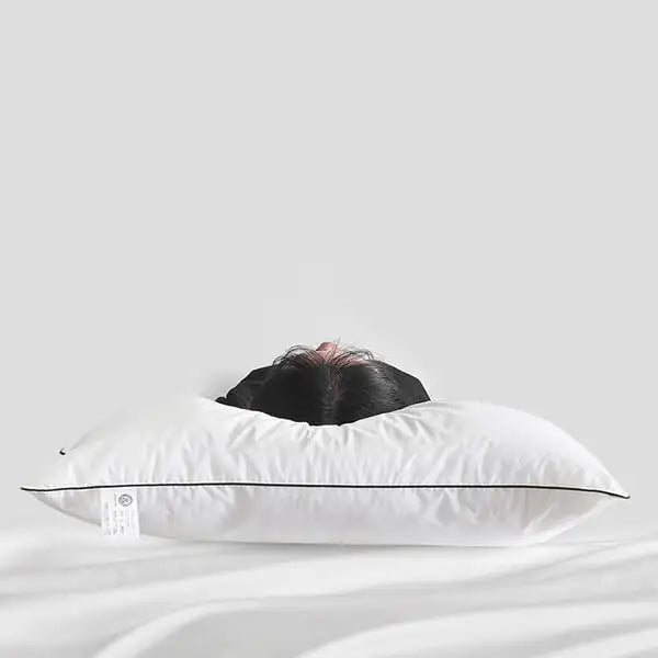 non fluorescent hotel pillow